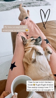 Stacey Solomon feet photo thumbnail