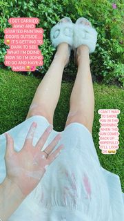Stacey Solomon feet photo thumbnail