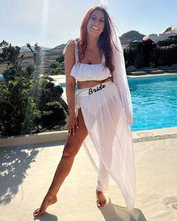 Stacey Solomon feet photo thumbnail