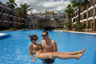 Stacey Solomon feet photo thumbnail