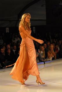 Stacy Keibler feet photo thumbnail