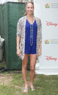 Stacy Keibler feet photo thumbnail