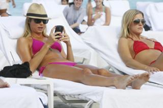 Stacy Keibler feet photo thumbnail