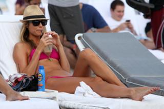 Stacy Keibler feet photo thumbnail