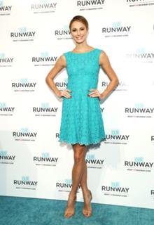 Stacy Keibler feet photo thumbnail