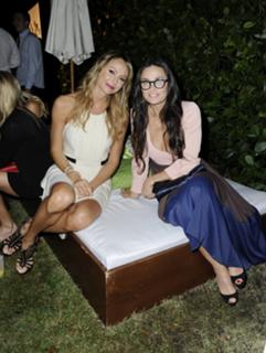 Stacy Keibler feet photo thumbnail