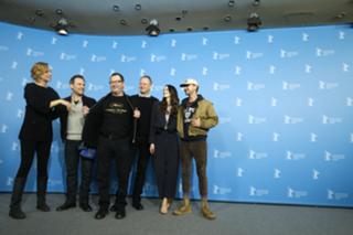 Stacy Martin feet photo thumbnail