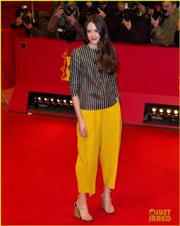 Stacy Martin feet photo thumbnail