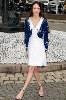 Stacy Martin feet photo thumbnail