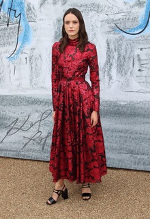 Stacy Martin feet photo thumbnail