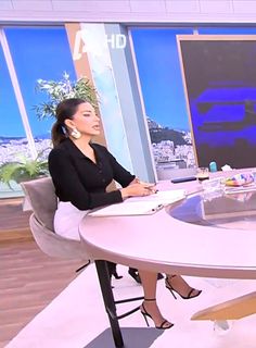 Stamatina Tsimtsili feet photo thumbnail