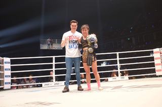 Stamp Fairtex feet photo 4