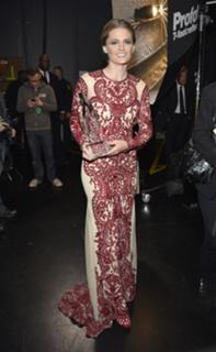 Stana Katic feet photo thumbnail