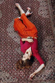 Stana Katic feet photo thumbnail