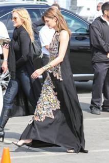 Stana Katic feet photo thumbnail
