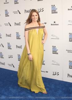 Stana Katic feet photo thumbnail