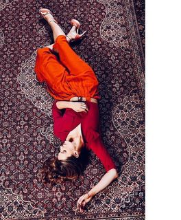Stana Katic feet photo thumbnail