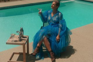 Stana Katic feet photo thumbnail