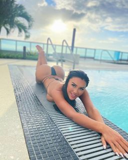 Stanija Dobrojevic feet photo thumbnail