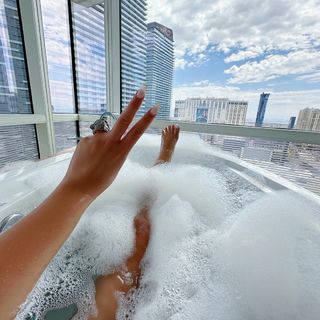 Stanija Dobrojevic feet photo thumbnail