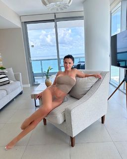 Stanija Dobrojevic feet photo thumbnail