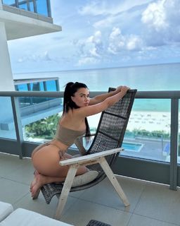 Stanija Dobrojevic feet photo thumbnail