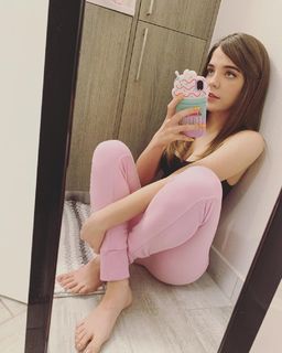 Staryuuki feet photo thumbnail