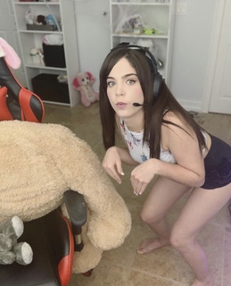 Staryuuki feet photo thumbnail