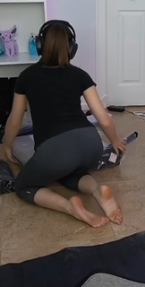 Staryuuki feet photo thumbnail