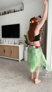 Staryuuki feet photo thumbnail