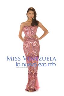 Stefania Fernandez feet photo 8