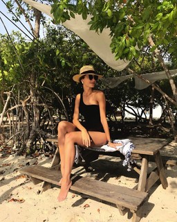 Stefania Fernandez feet photo 1