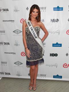 Stefania Fernandez feet photo 16