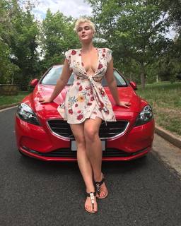 Stefania Ferrario feet photo 3
