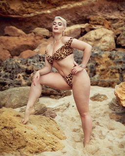 Stefania Ferrario feet photo 11
