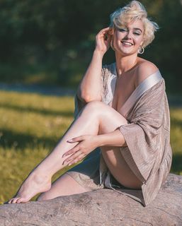 Stefania Ferrario feet photo 1