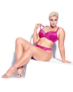 Stefania Ferrario feet photo 17