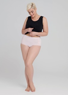 Stefania Ferrario feet photo 19