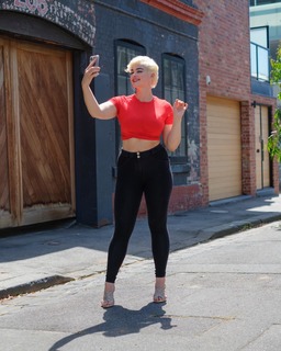 Stefania Ferrario feet photo 13