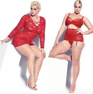 Stefania Ferrario feet photo 3