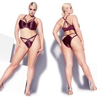 Stefania Ferrario feet photo 16