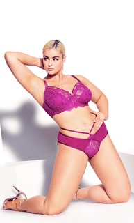 Stefania Ferrario feet photo 17