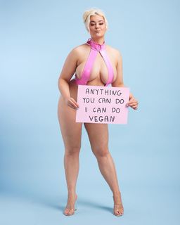 Stefania Ferrario feet photo 4