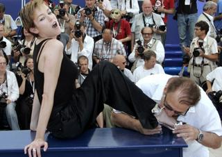 Stefania Rocca feet photo 2