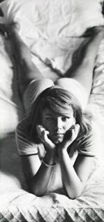 Stefania Sandrelli feet photo 8