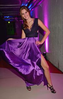 Stefanie Giesinger feet photo thumbnail