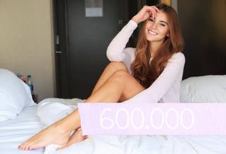 Stefanie Giesinger feet photo thumbnail