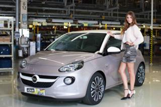 Stefanie Giesinger feet photo thumbnail