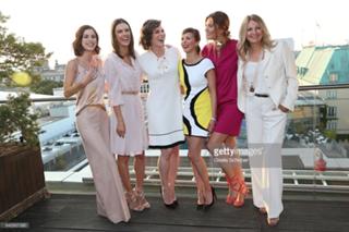 Stefanie Giesinger feet photo thumbnail