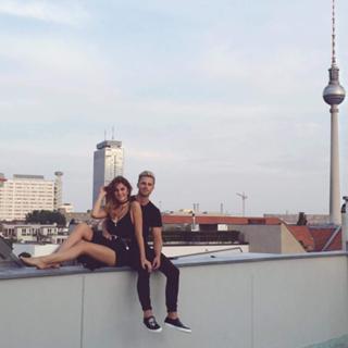 Stefanie Giesinger feet photo thumbnail